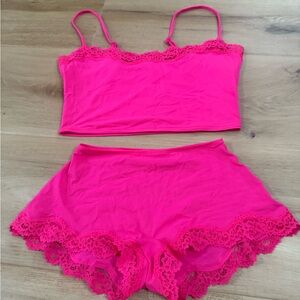 Skims Fits everybody lace cropped cami boy short set